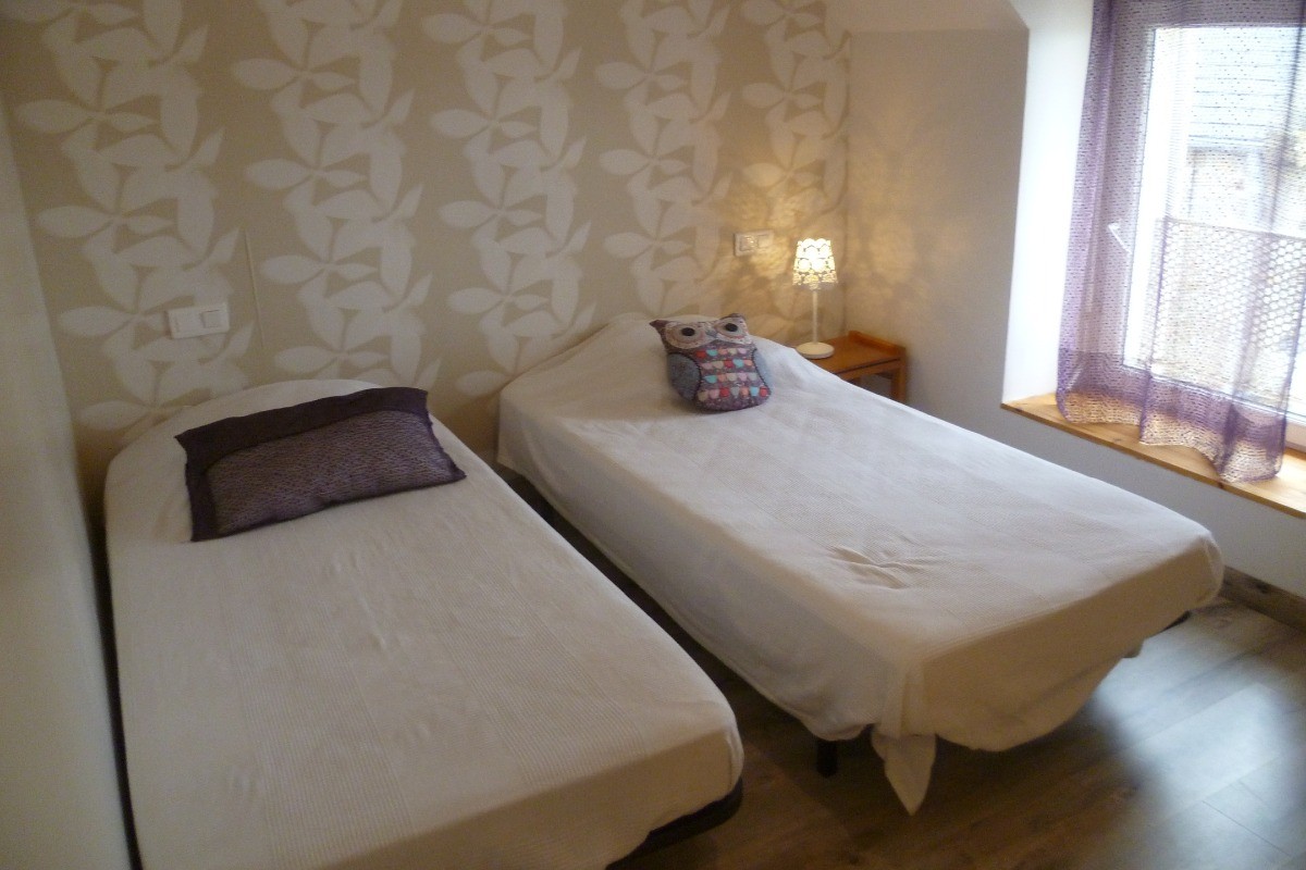 Chambre 3 avec 2 lits 90cm