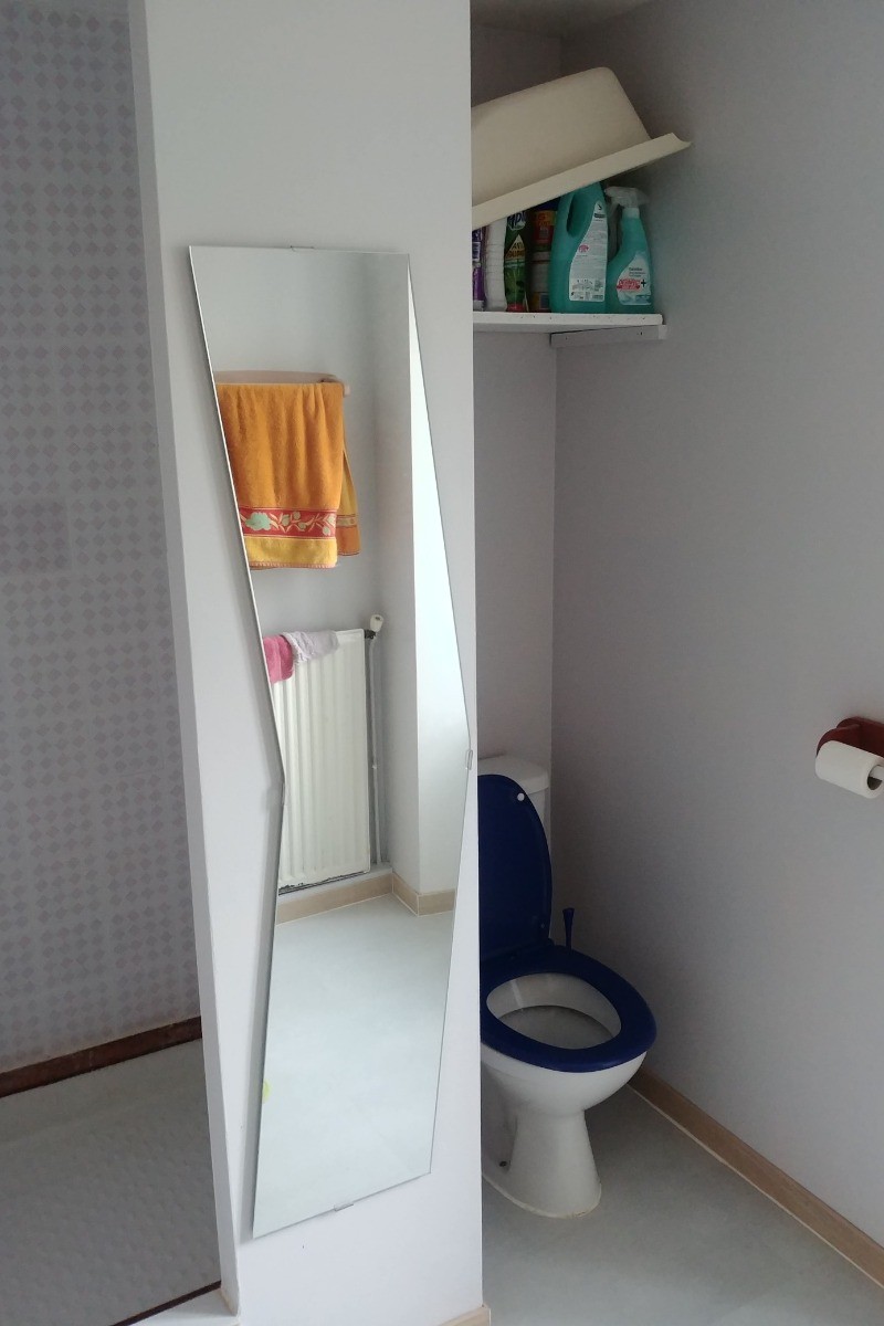 Salle d'eau vue gauche