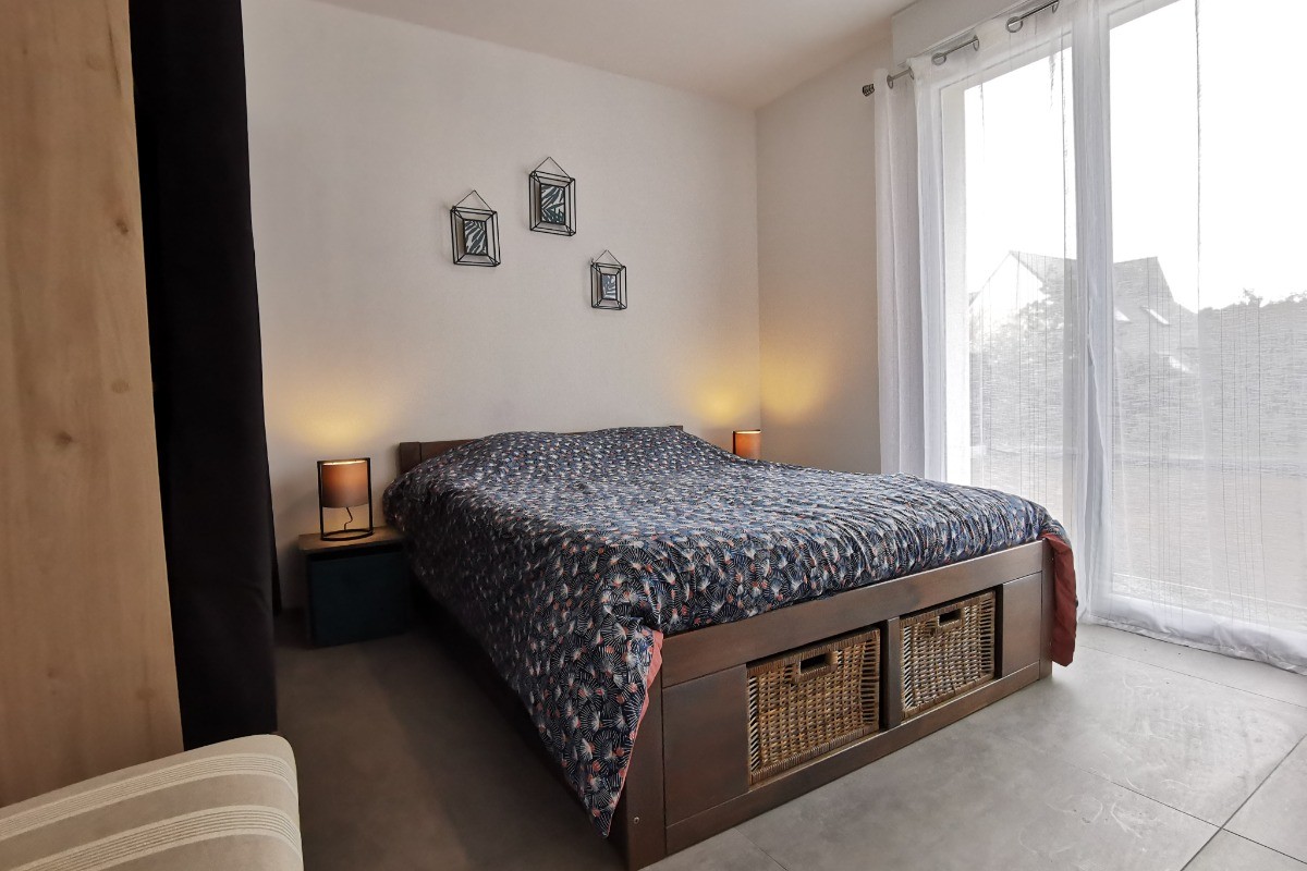 RDC: chambre 1 avec lit 140