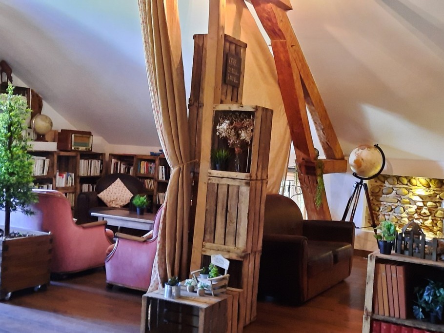 Gîte Moulin Piongo - Grande capacité et évènements mariages - Bibliothèque