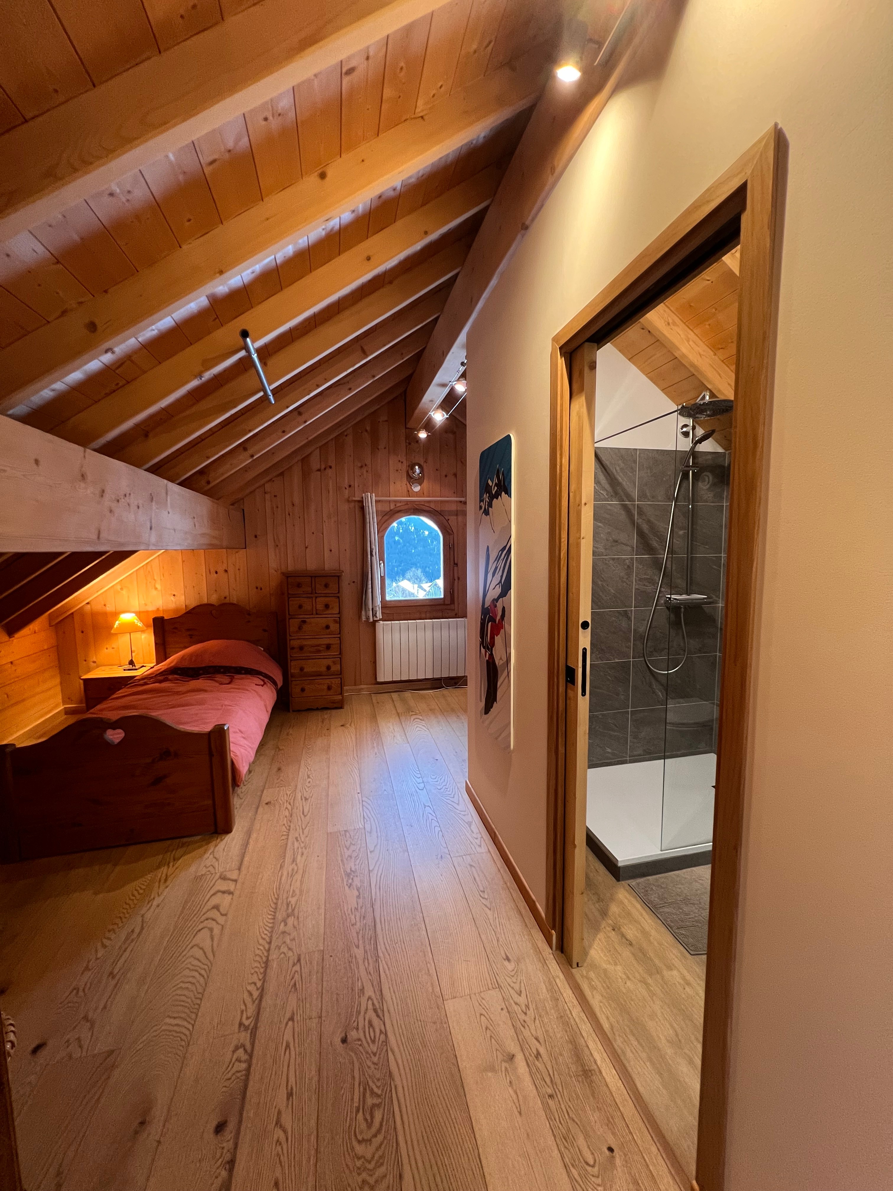 Chambre n°6 avec salle d'eau