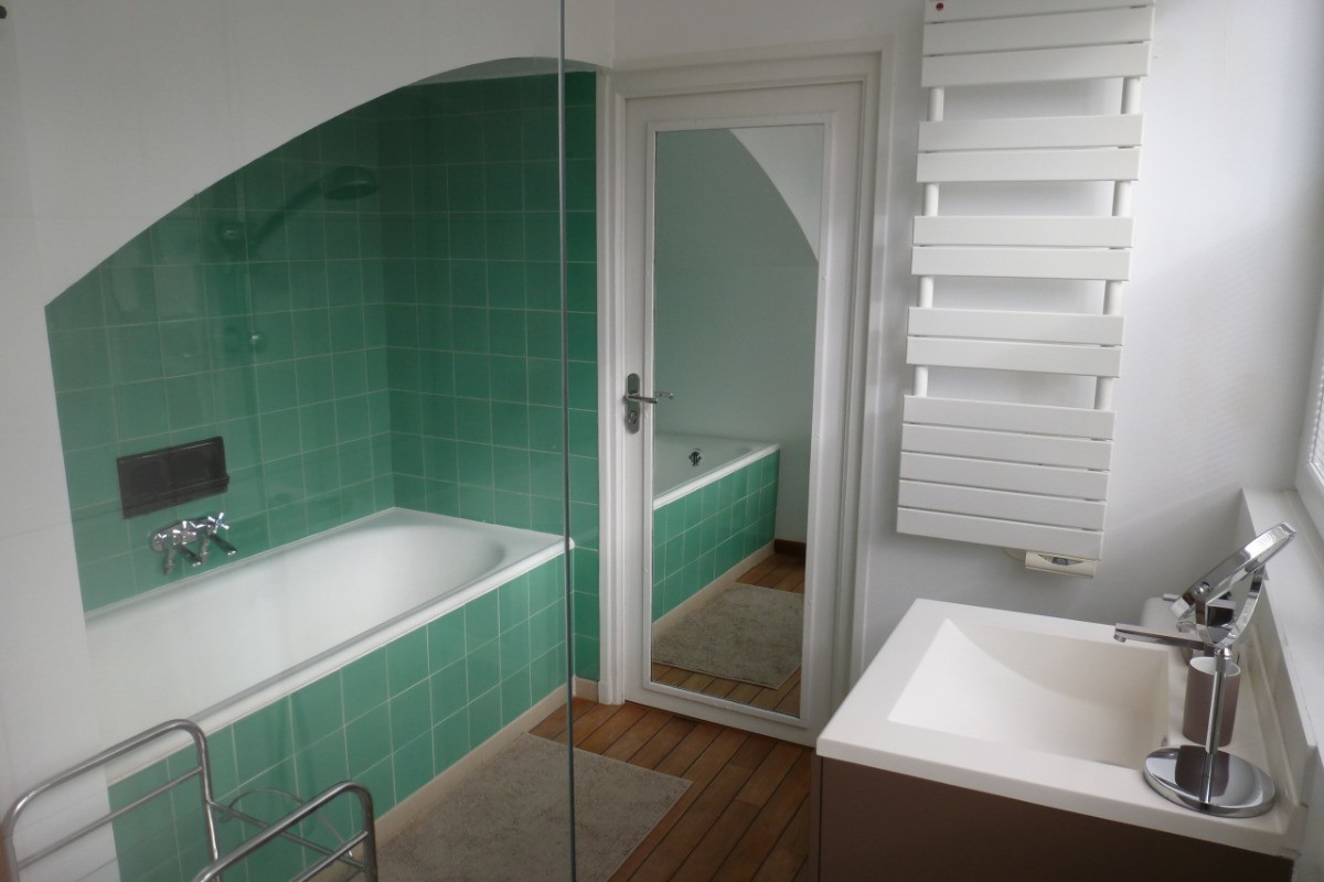 Salle de bain privative à la chambre parentale