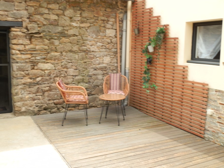 L'une des 3 terrasses côté cour