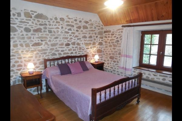 Gîte de pêche, au bord de la rivière La Creuse, 6 personnes, à Glénic en Creuse