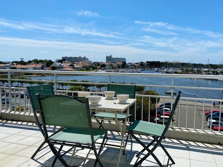 Appartement avec vue sur le port de Saint Gilles Croix de Vie