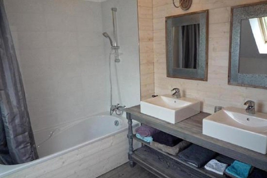 Etage: salle de bain