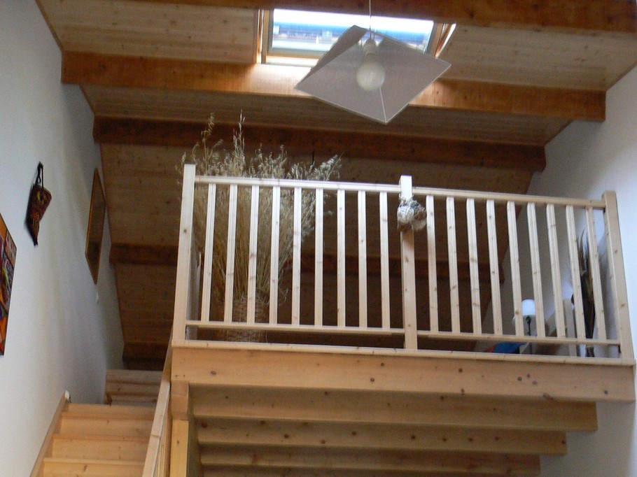 Escalier menant à la mezzanine - chambre à coucher