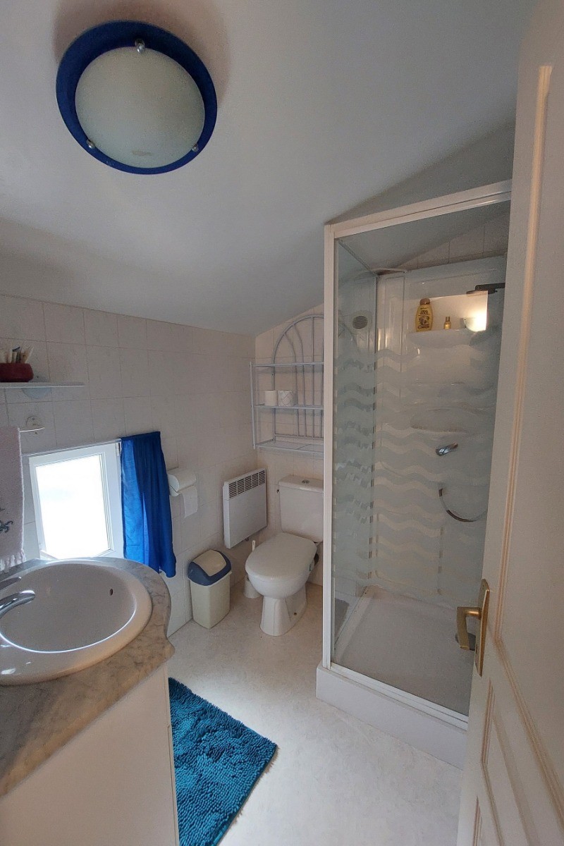 Salle d'eau à l'étage