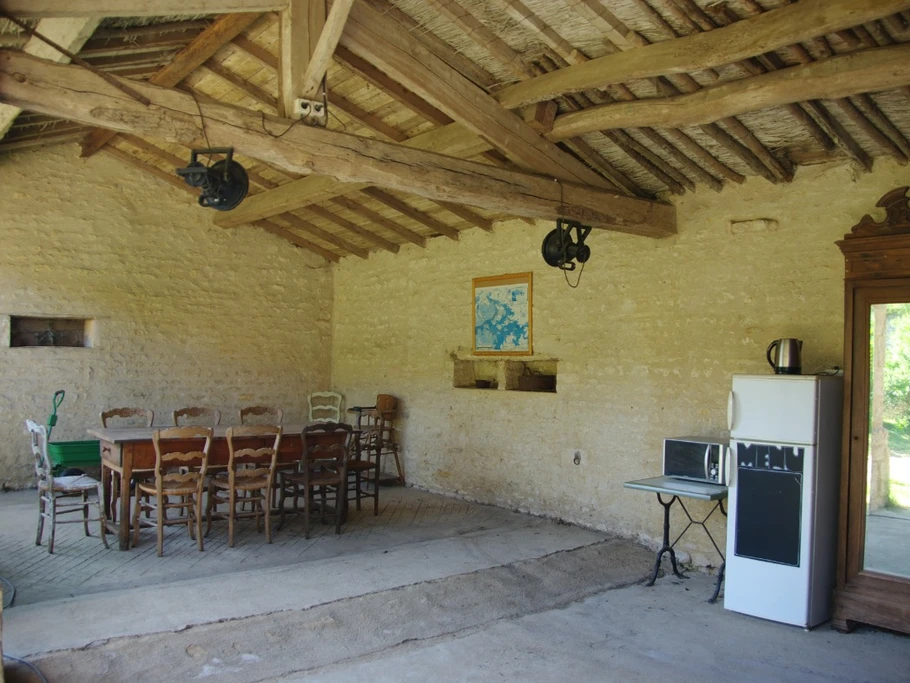 Grange préau aménagée