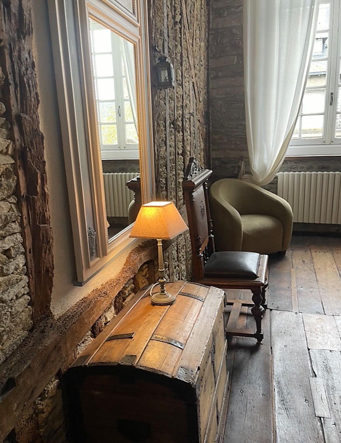 Bedroom 2 - Bed 140 cm. Within the ancient walls of the corsair town!