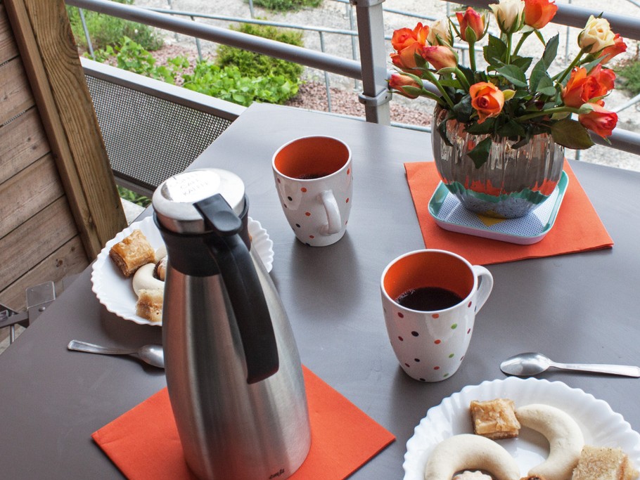 Petit déjeuner sur la terrasse