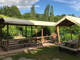 3-Table couverte pour 30 personnes