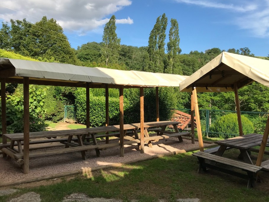 3-Table couverte pour 30 personnes