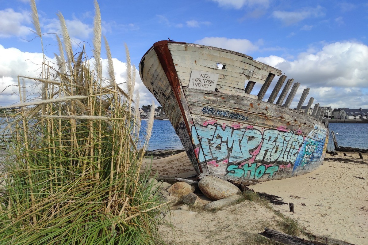 Cimetière de bateaux du Magouer à 3 km