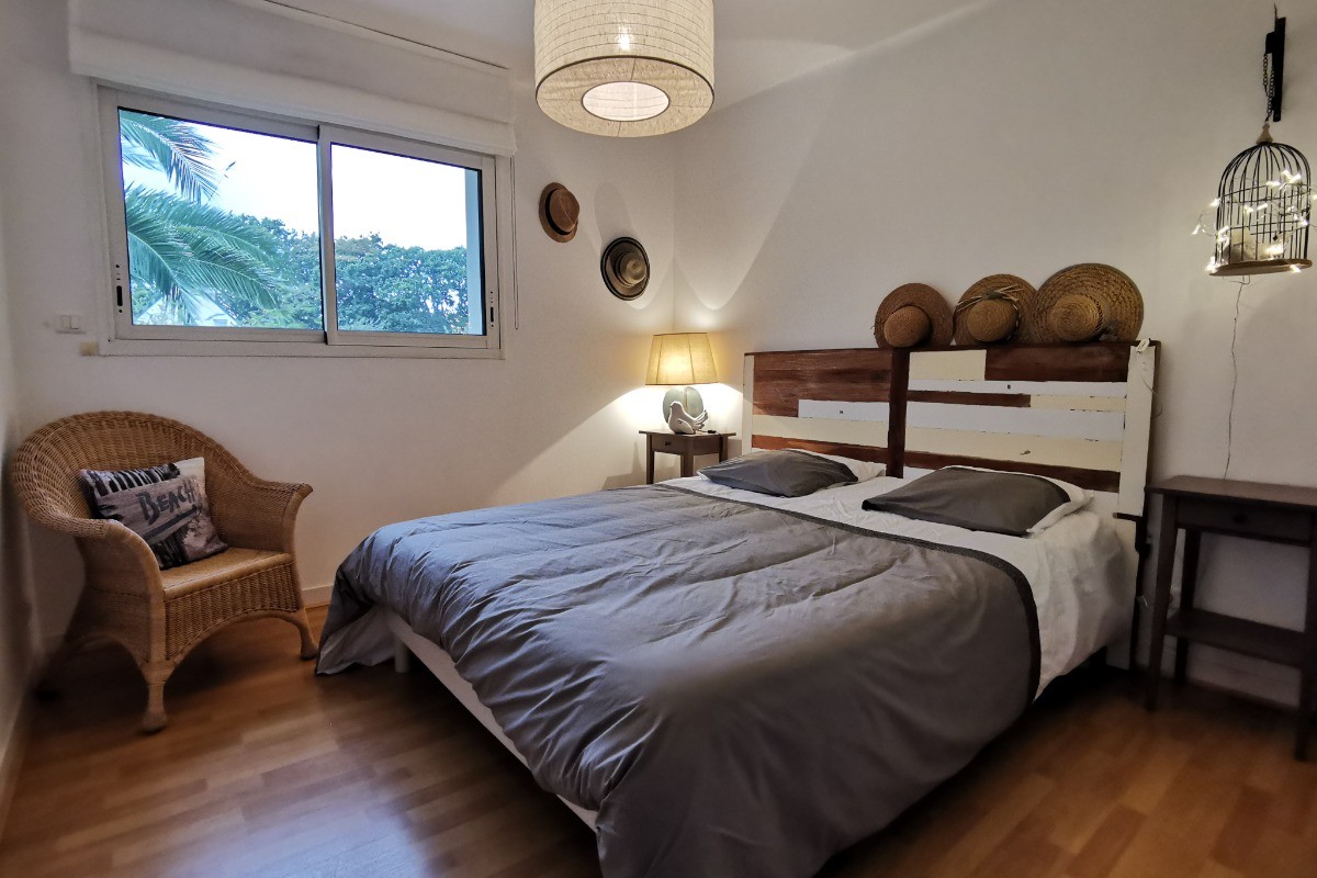 RDC: Chambre 1 avec lit 160