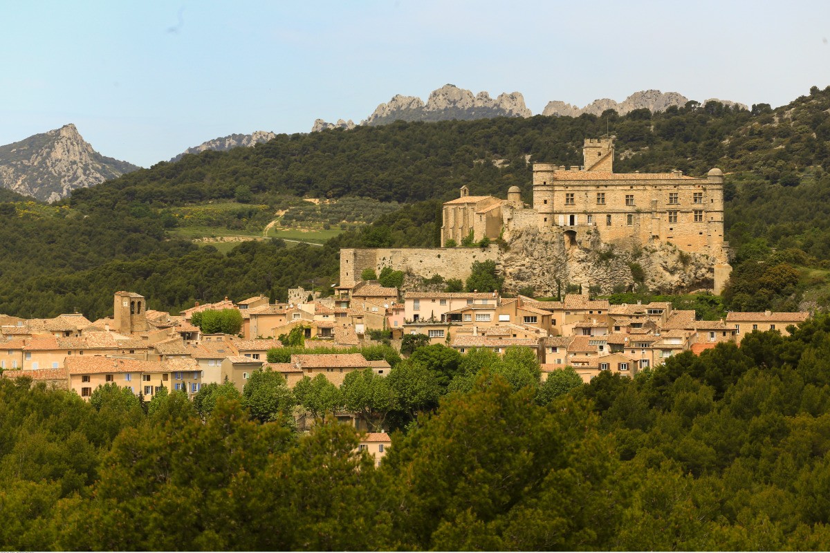 Visiter le joli village Le Barroux ©VPA A.hocquel