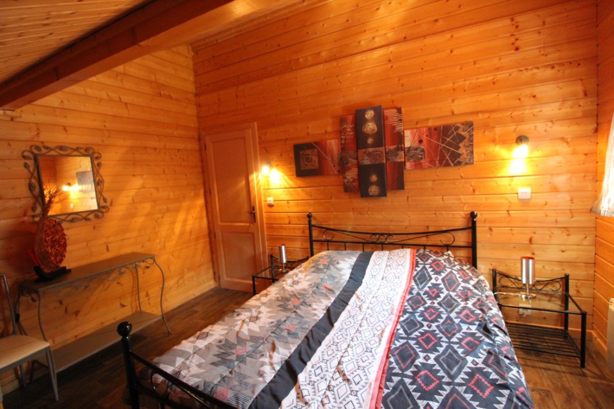 Chambre 3 à l'étage - Chalet Poème