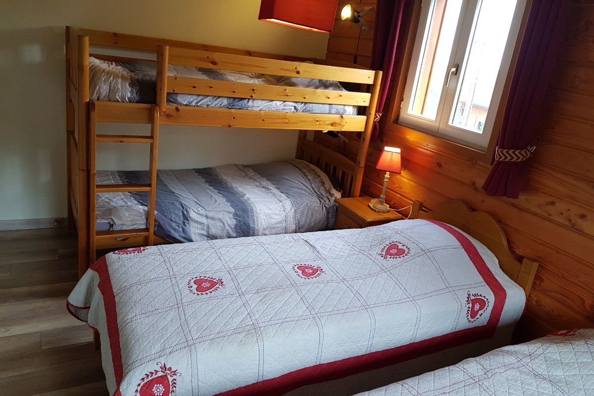chambre 3 avec 4 couchages