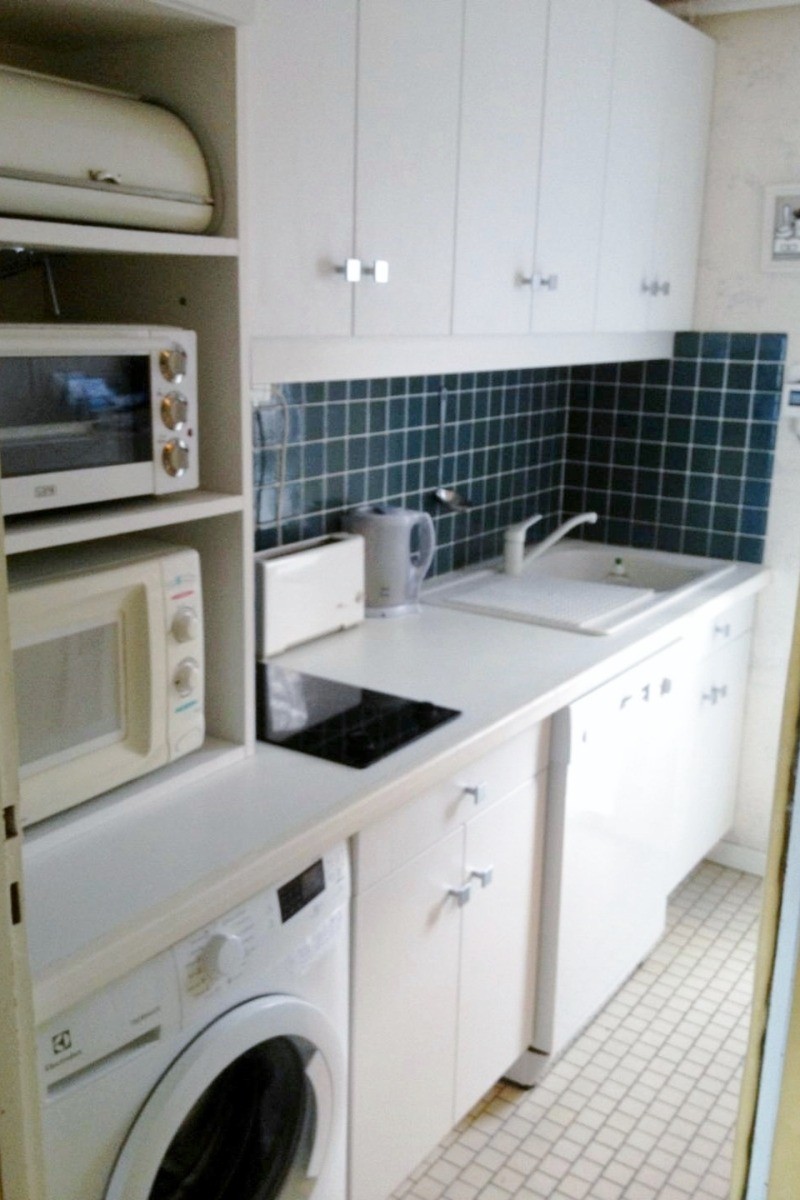 CUISINE  équipée ,fenêtre +office