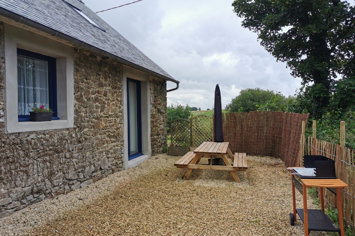 Garden furniture with barbecue