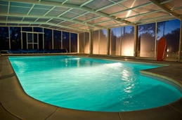 piscine de nuit