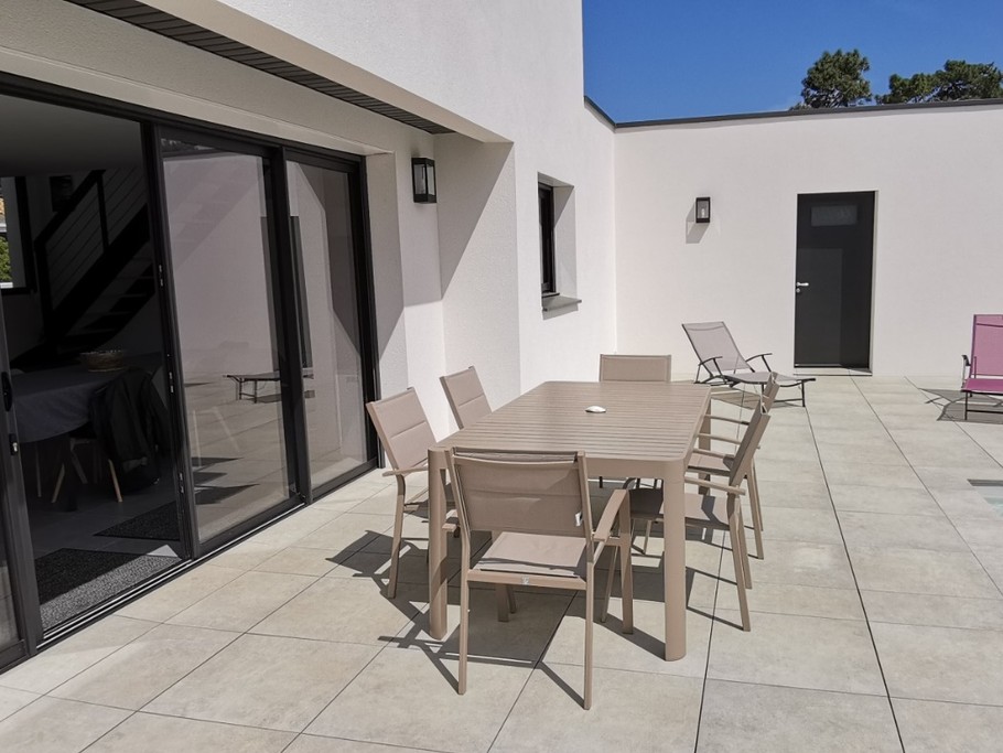 Terrasse avec piscine