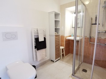 SDE-WC communicants et privatifs à la chambre