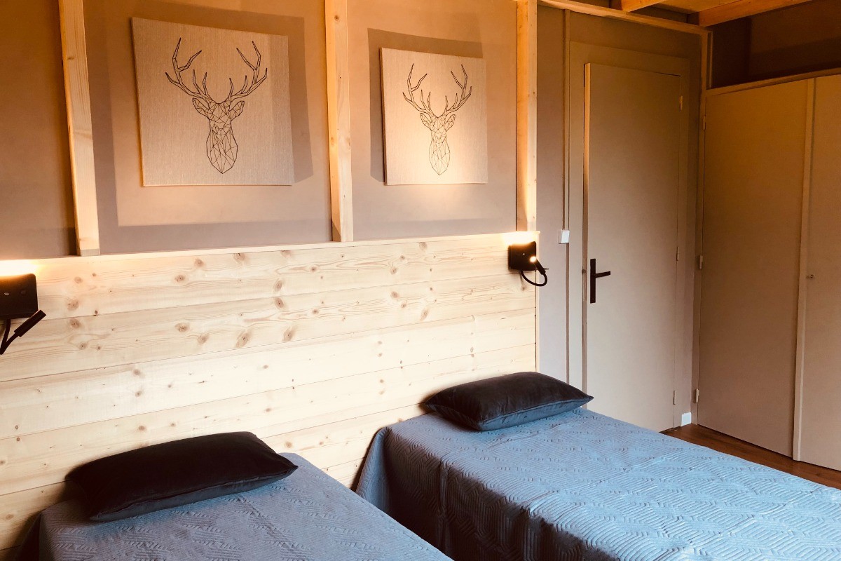 Chambre avec deux lits 90X190 - Gîte Le Faon