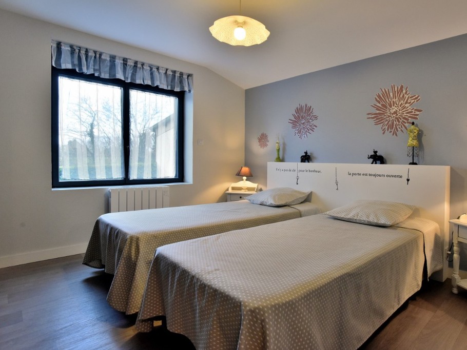 Chambre avec lit double 90x200,Location Clévacances, Gites 4 personnes ,Logis 1 de Plain Pied