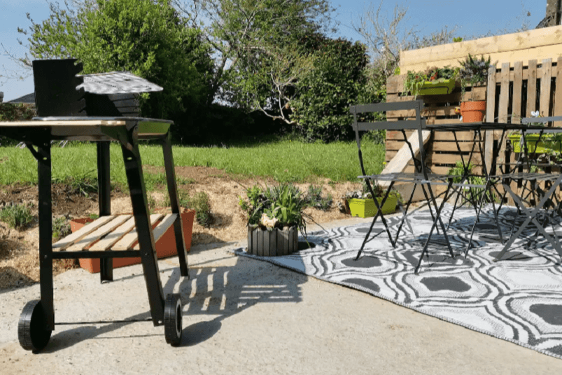 Terrasse avec jardin clos
