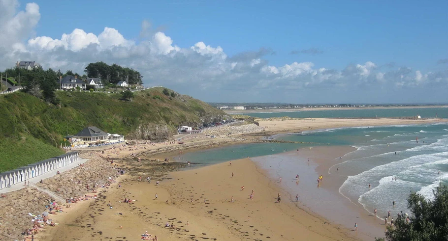 La plage de Carteret en été.