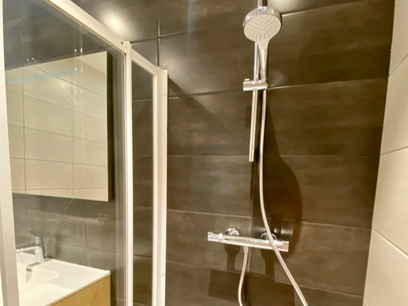 Salle d’eau :douche italienne