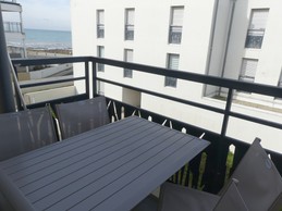 Balcony / terrace with garden furniture