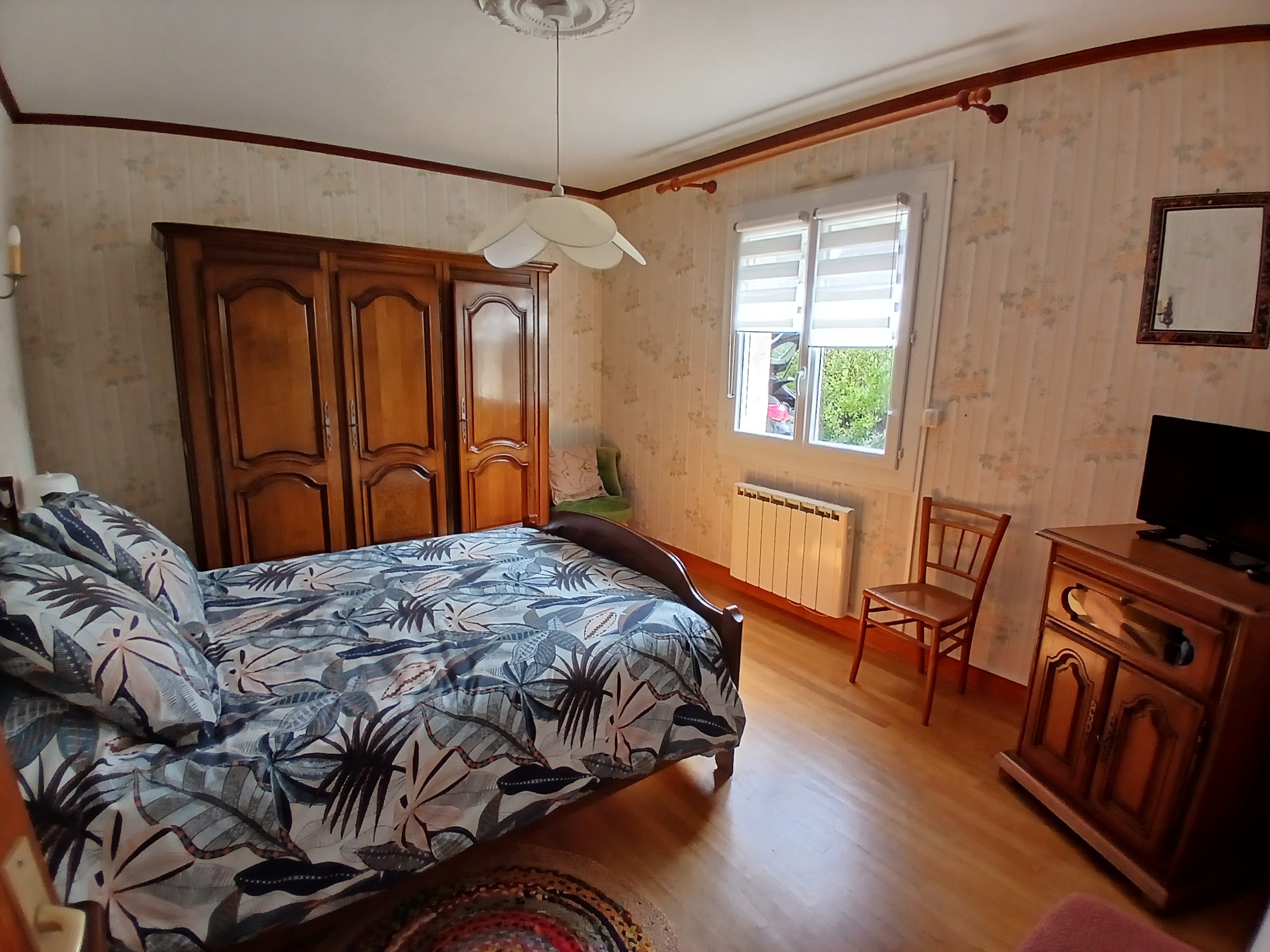 Chambre avec lit 140 au Rdc