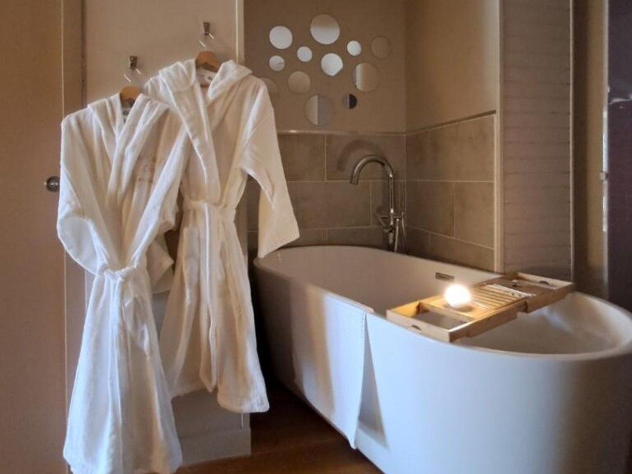 baignoire pour deux personnes.