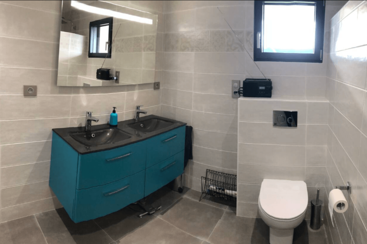 Salle de bain de la suite parentale