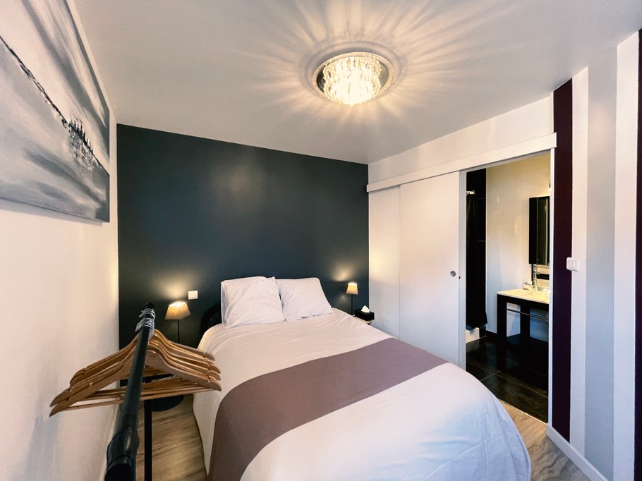 Chambre 2 personnes avec salle de bain