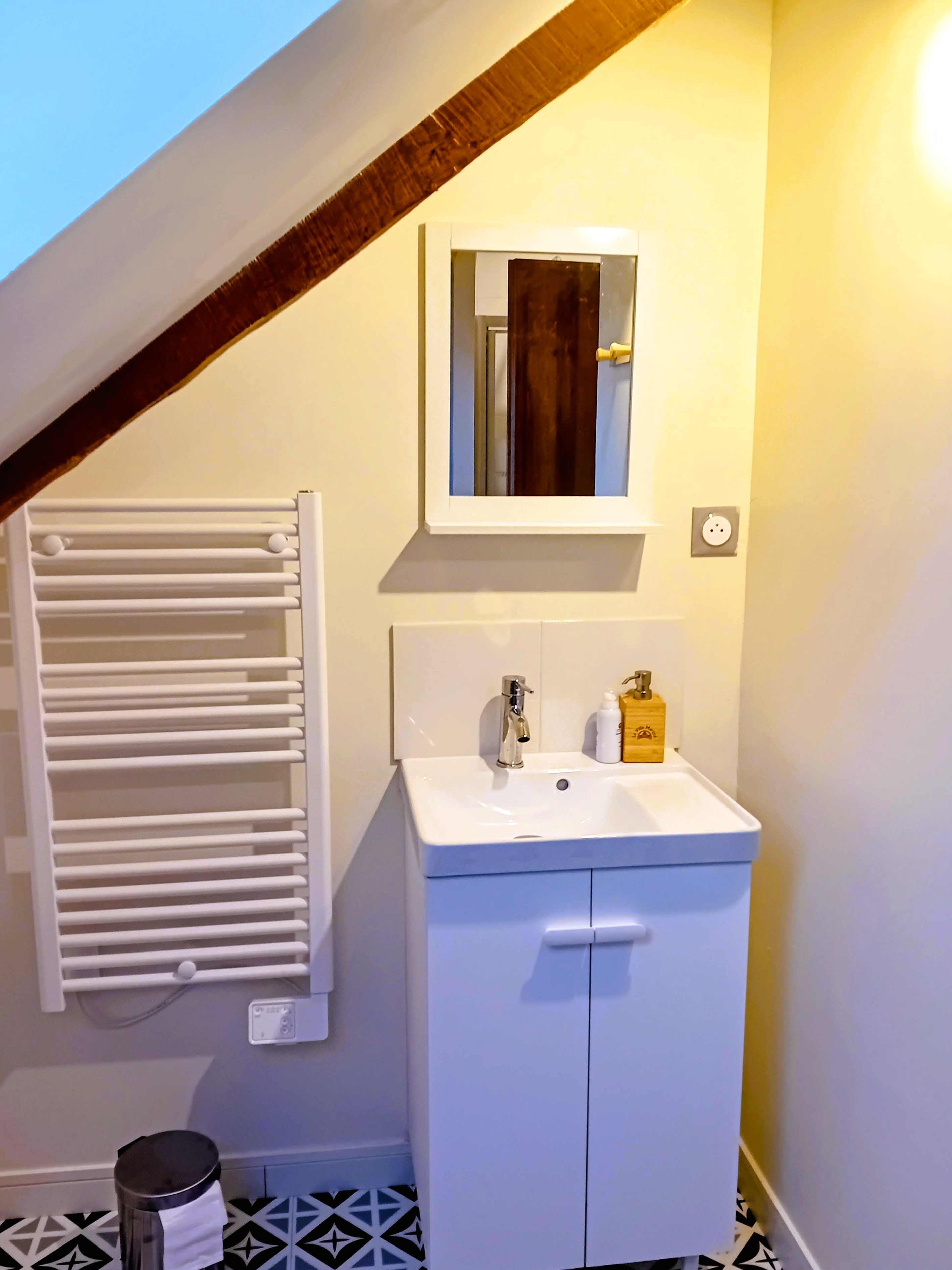 salle d'eau - chambre 2 lits