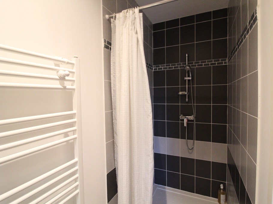 Salle d'eau chambre 2  - Gîte de la Sauvegarde