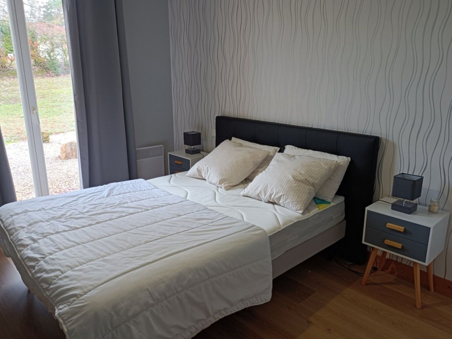 Chambre 2 peronnes lit 140 cm