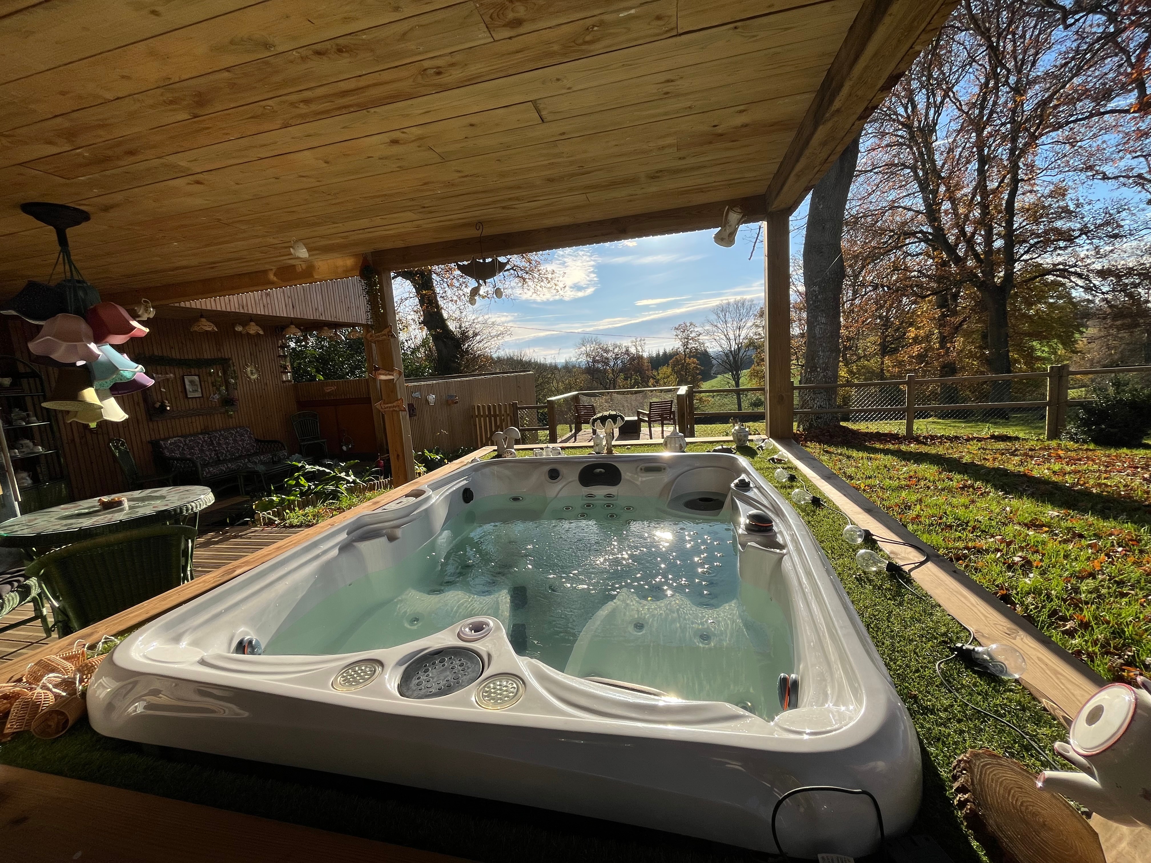 Le terrier aux merveilles Menil Hubert Location de vacances insolite jacuzzi