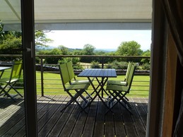 la terrasse en bois au sud - ouest