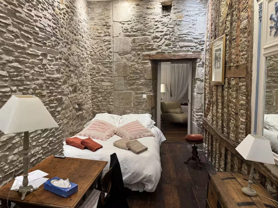 Bedroom 2 - Bed 140 cm. Within the ancient walls of the corsair town!