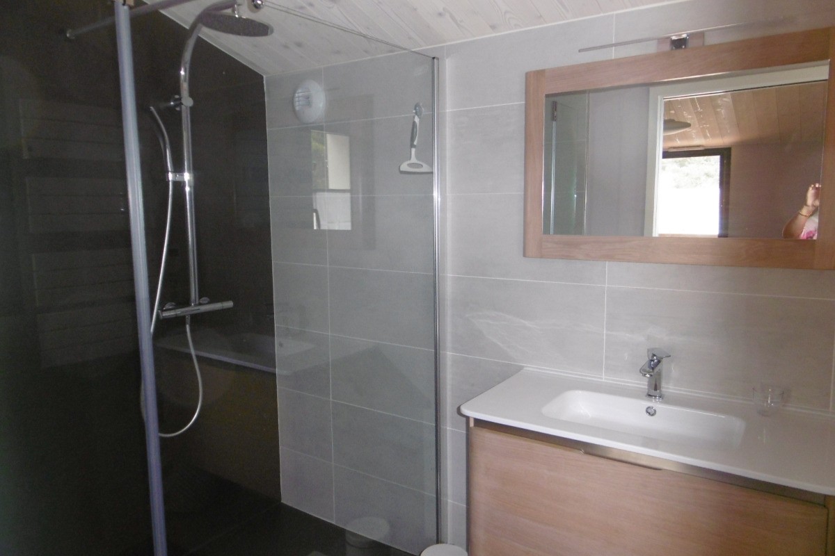 Salle d'eau douche à l'italienne - Étage