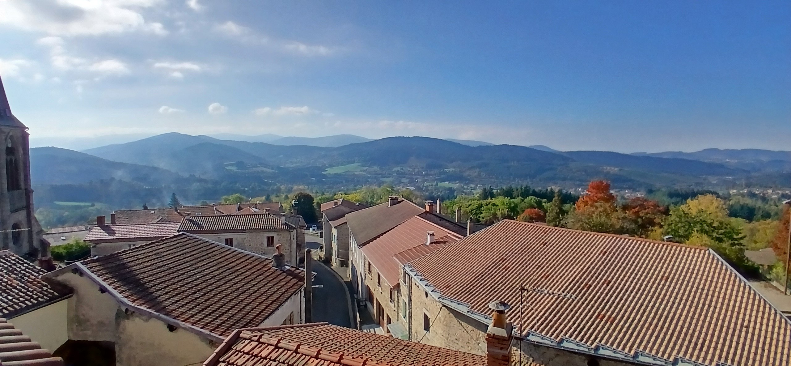 Chez Nelly - Gîte 2 personnes à Arconsat, Puy de Dôme, Auvergne : La vue