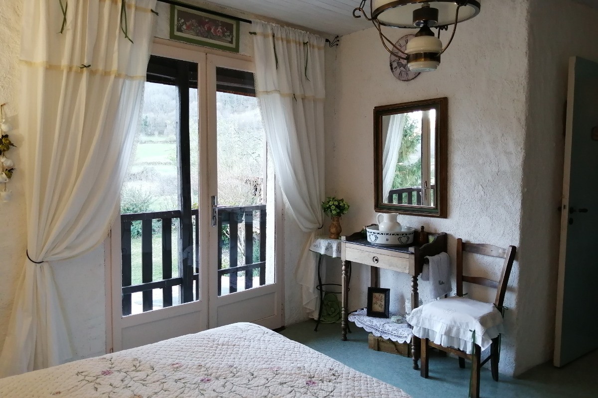 Chambre "Vert Romance" et son balcon privatif, plein sud