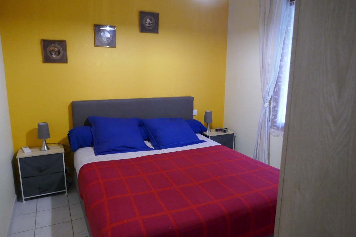 chambre 2 comprenant un lit en 160 x20 
ou 2 lits de  80x 200 (divisible)