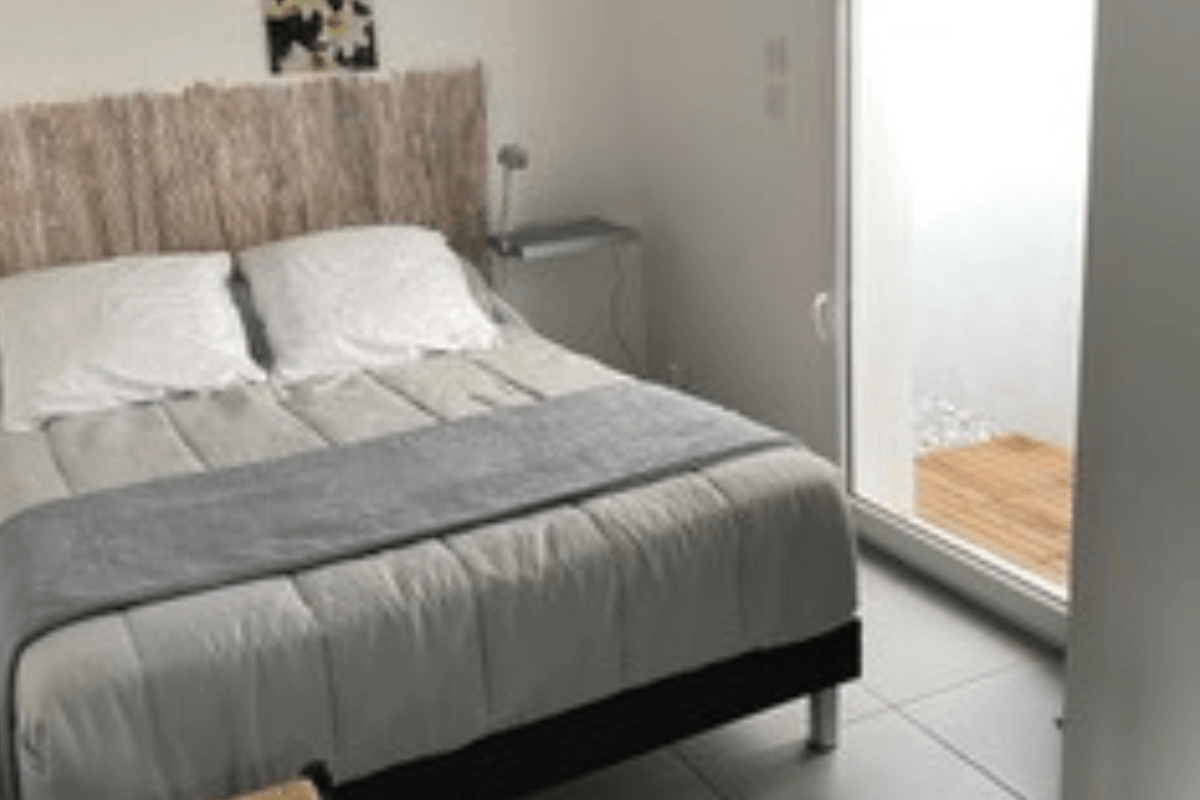 Leonard - bedroom