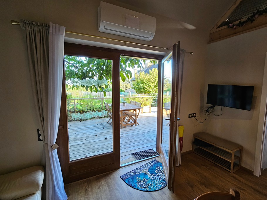 Direct access to the terrace, all on one level.