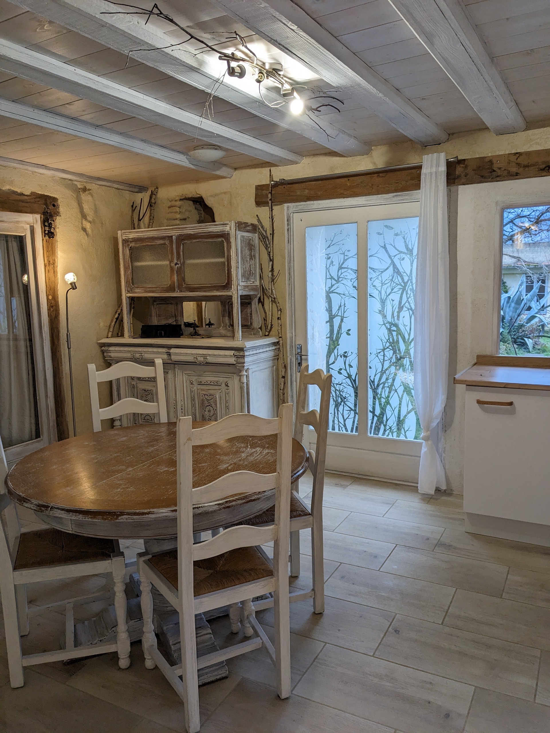 Table petit déjeuner